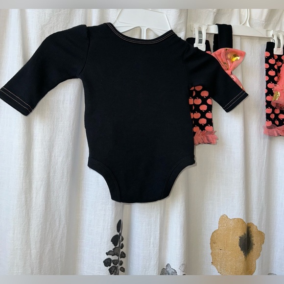 Baby Starters Halloween Bodysuit, Tutu, Headband & Leg Warmers (4pcs) Size: 3 M - Picture 5 of 12